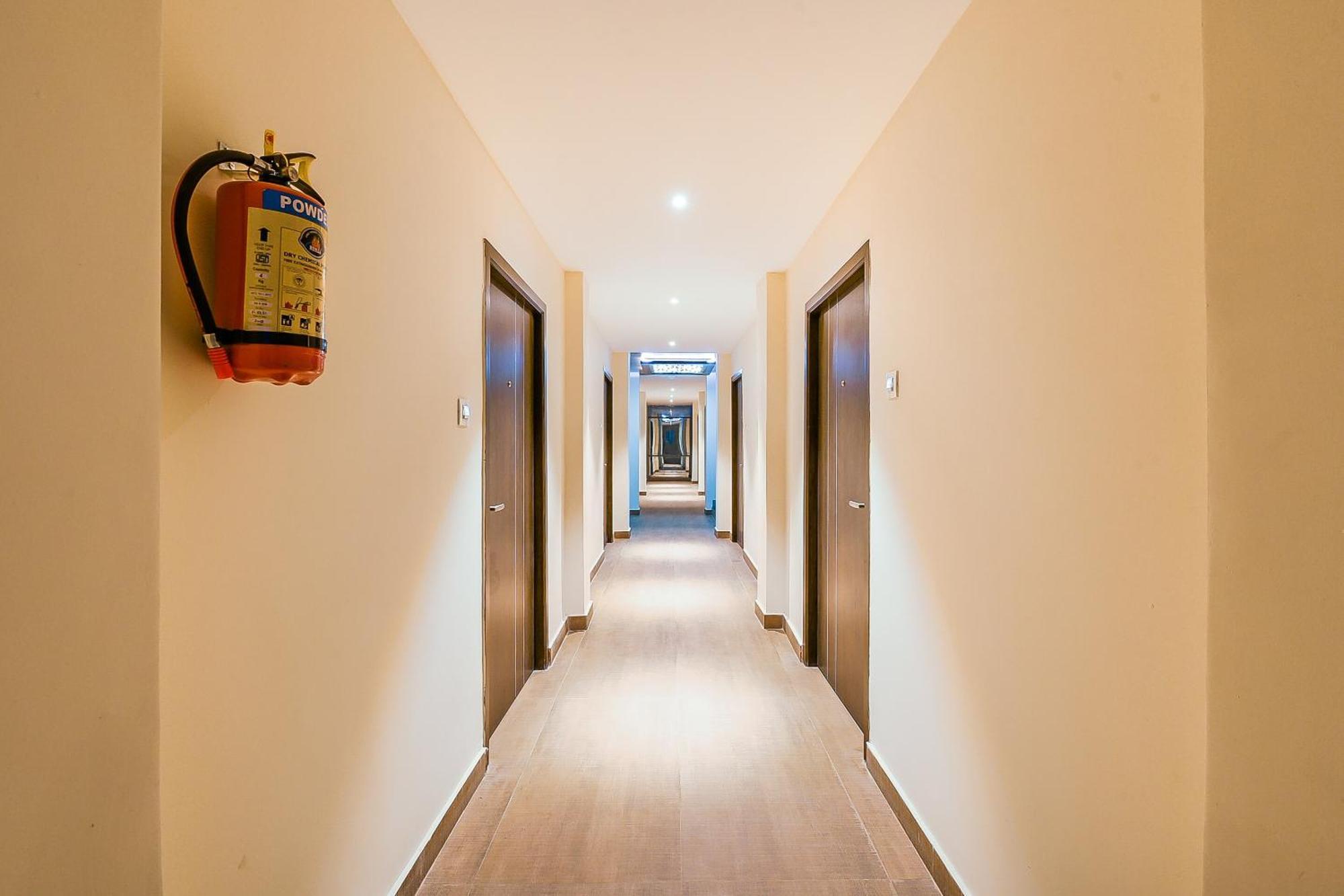 Super Capital O Siddartha Grand Hotel Vidzsajavádá Kültér fotó