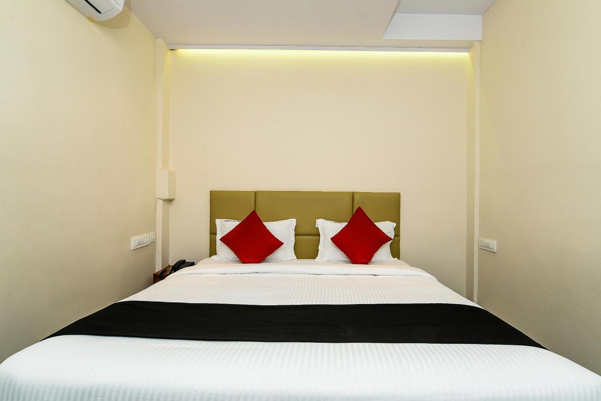 Super Capital O Siddartha Grand Hotel Vidzsajavádá Kültér fotó